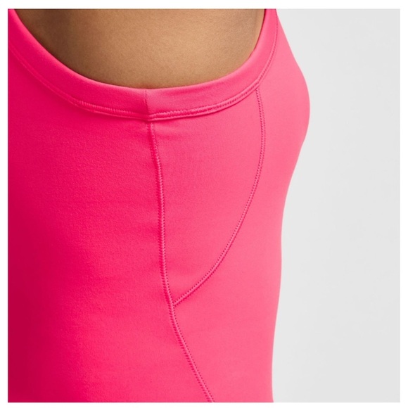 Nike Women's One Fitted Dri-FIT
Cropped Tank Top - Picture 4 of 5